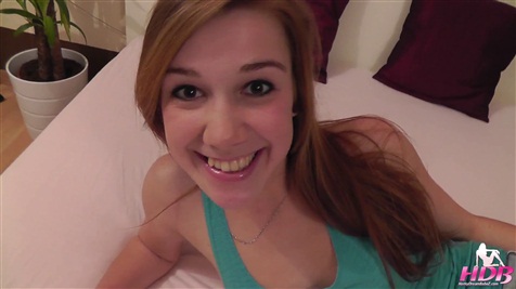 Outgoing girlie just wants to play dirty!
