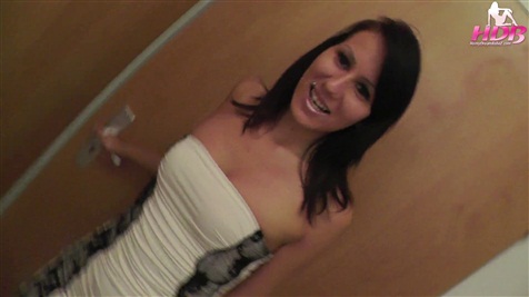 Girl cheats on her Boyfriend